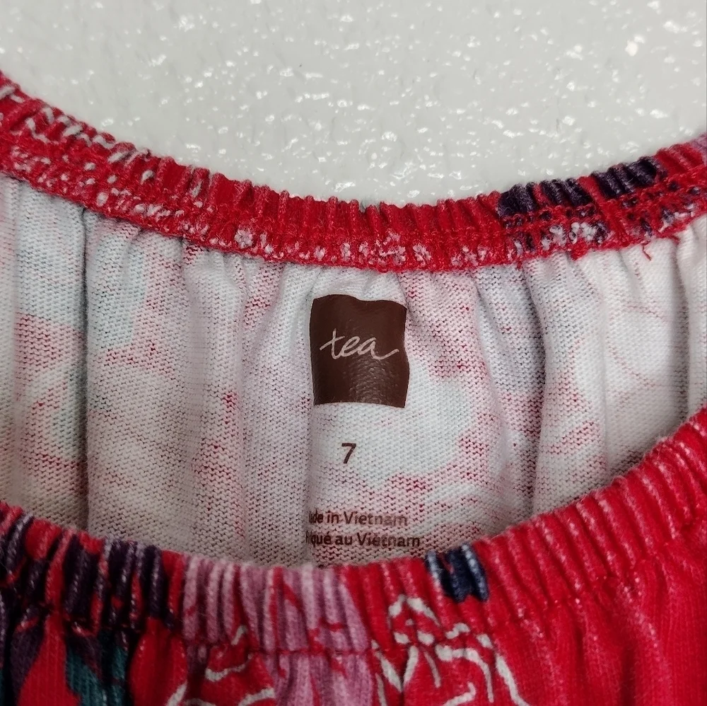 Tea red floral
